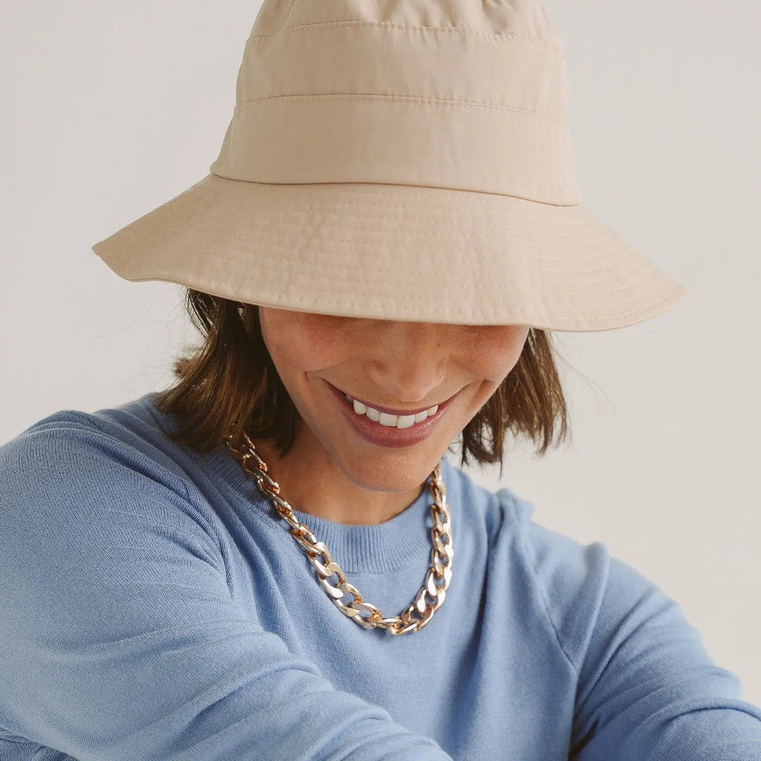 Ella Bucket