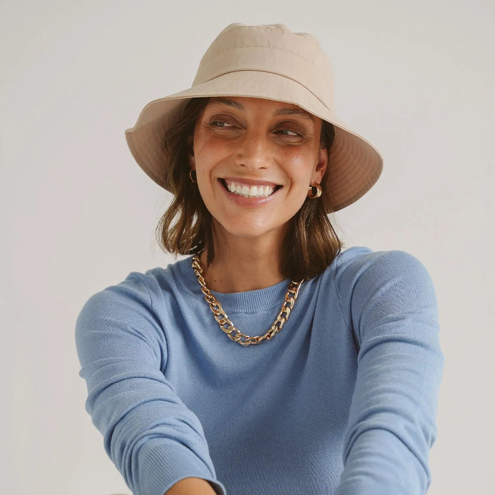 Ella Bucket
